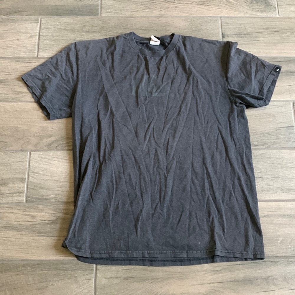 Quiksilver gray t-shirt